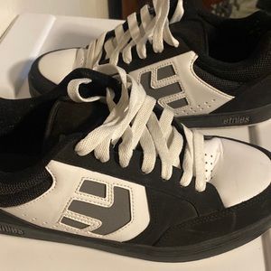 Etnies black and white shoes